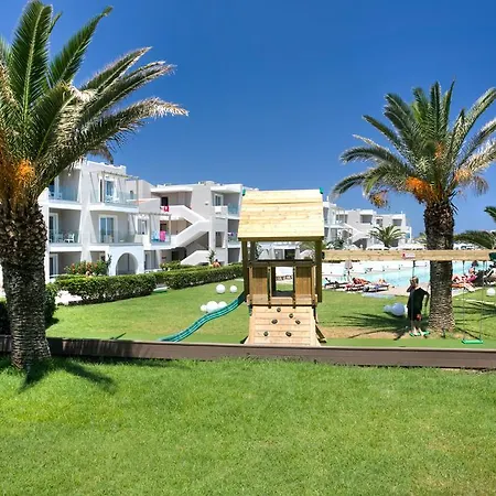 Santa Helena Beach Resort