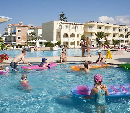 Resort Santa Helena Beach