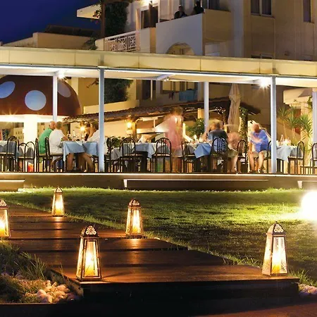 Santa Helena Beach 4* Platanés