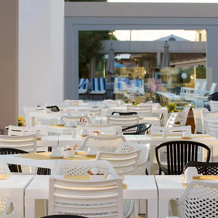 Resort Santa Helena Beach 4*